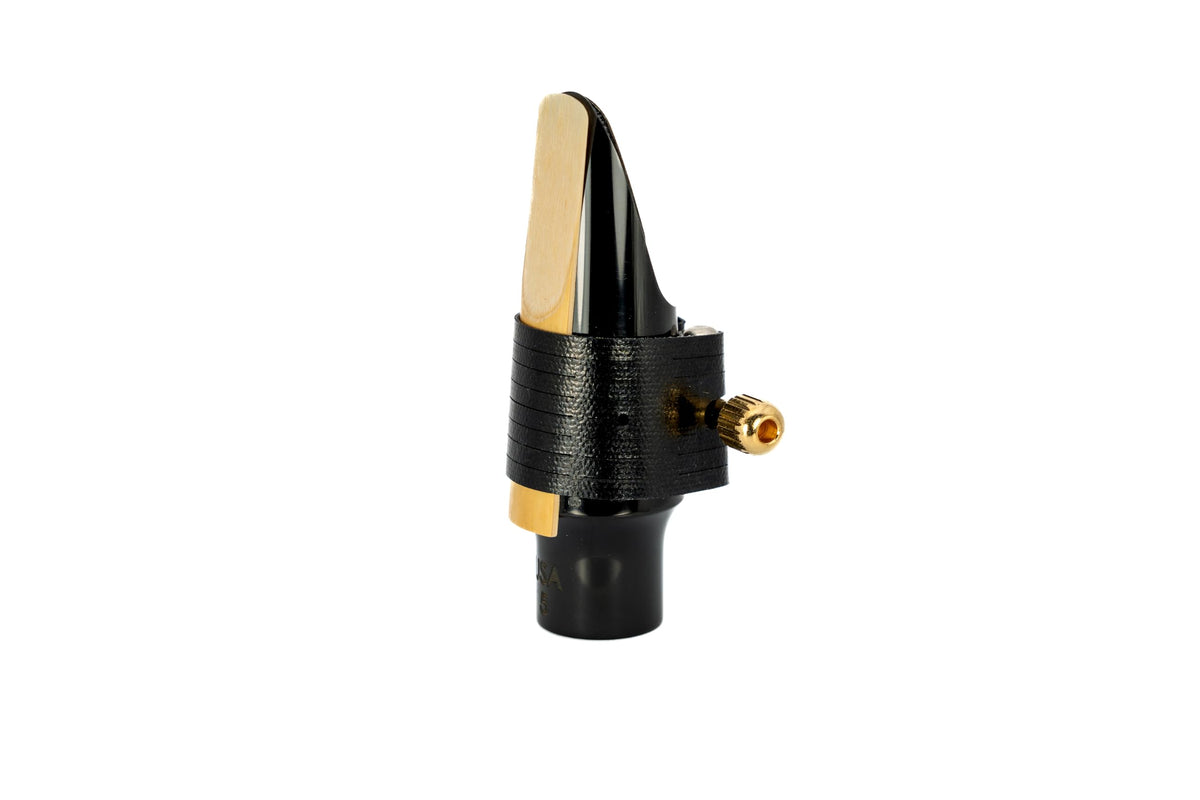 Alto Saxophone Ligature & Plastic Cap R27854